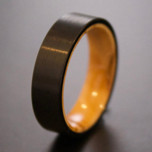 The Modernist in Black Carbon - Mondeu