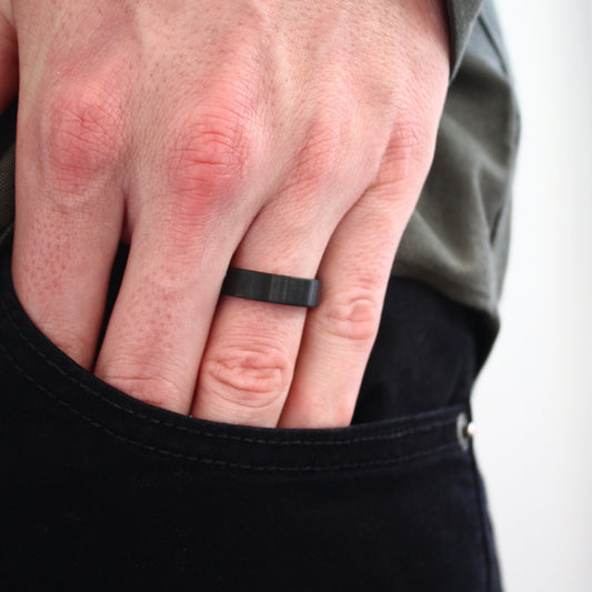 The Modernist in Black Carbon - Mondeu