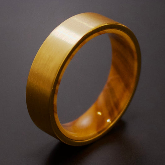 The Modernist in Gold - Mondeu